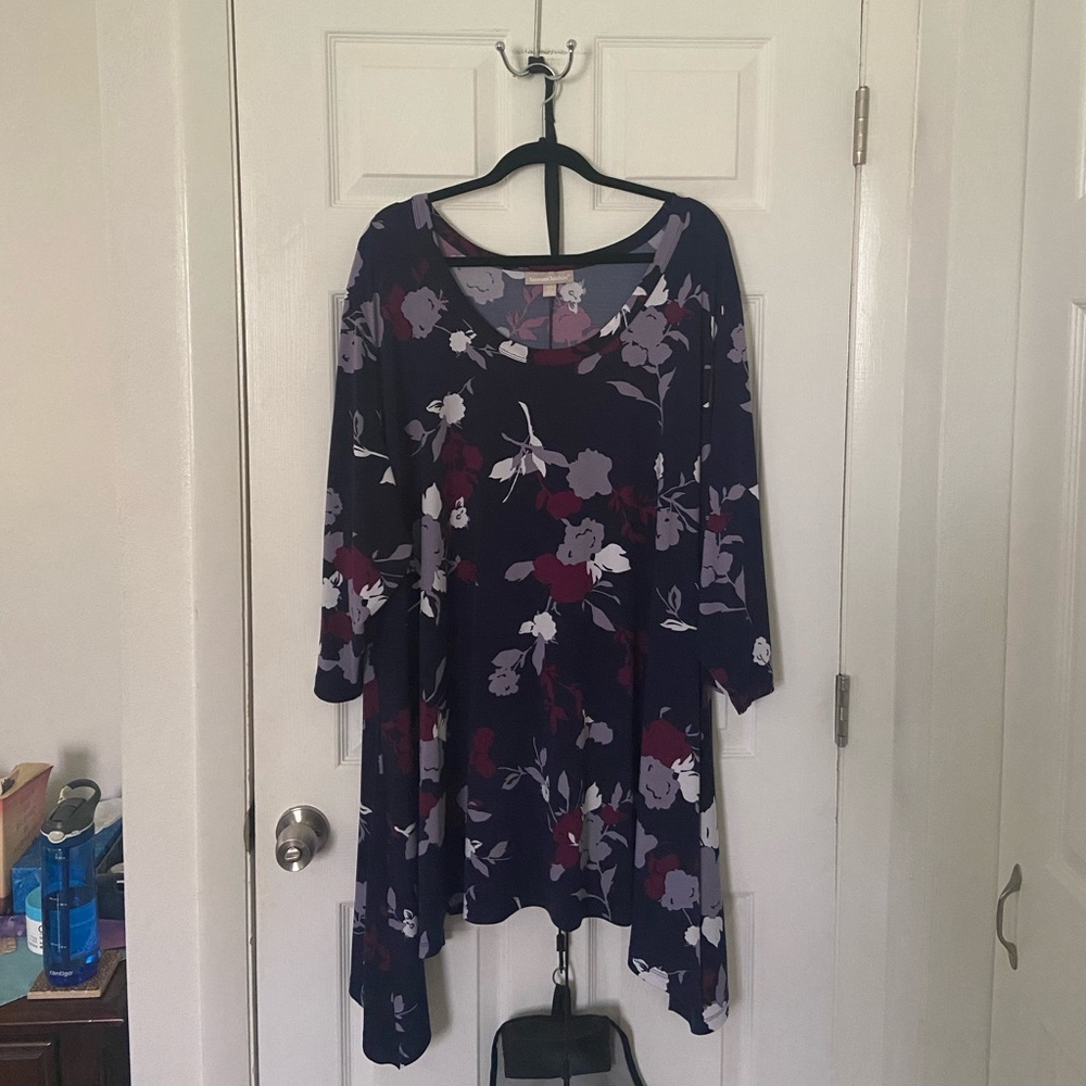 Woman Within 4x tunic- lovely with leggings!💜💙🤍